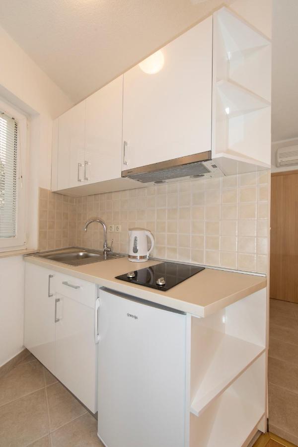 Apartments Milana 2 Tučepi Esterno foto