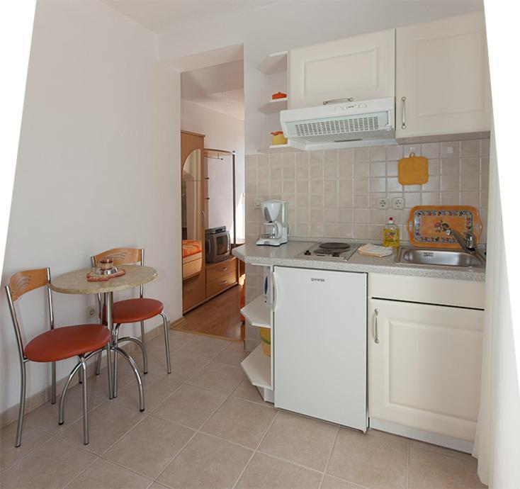 Apartments Milana 2 Tučepi Esterno foto