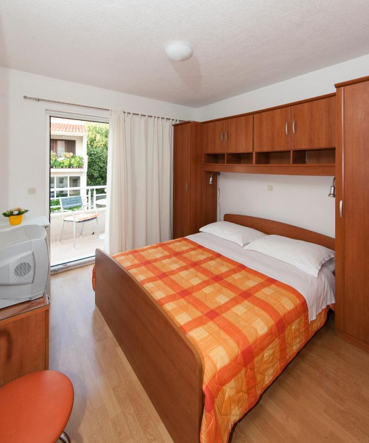 Apartments Milana 2 Tučepi Esterno foto